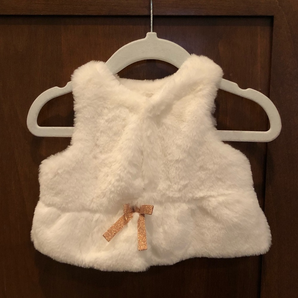 Baby girl 0-3 Month Fur Vest